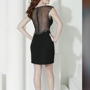 Hannah S 27963 Black – The Classy Peacock dress Size 2‎